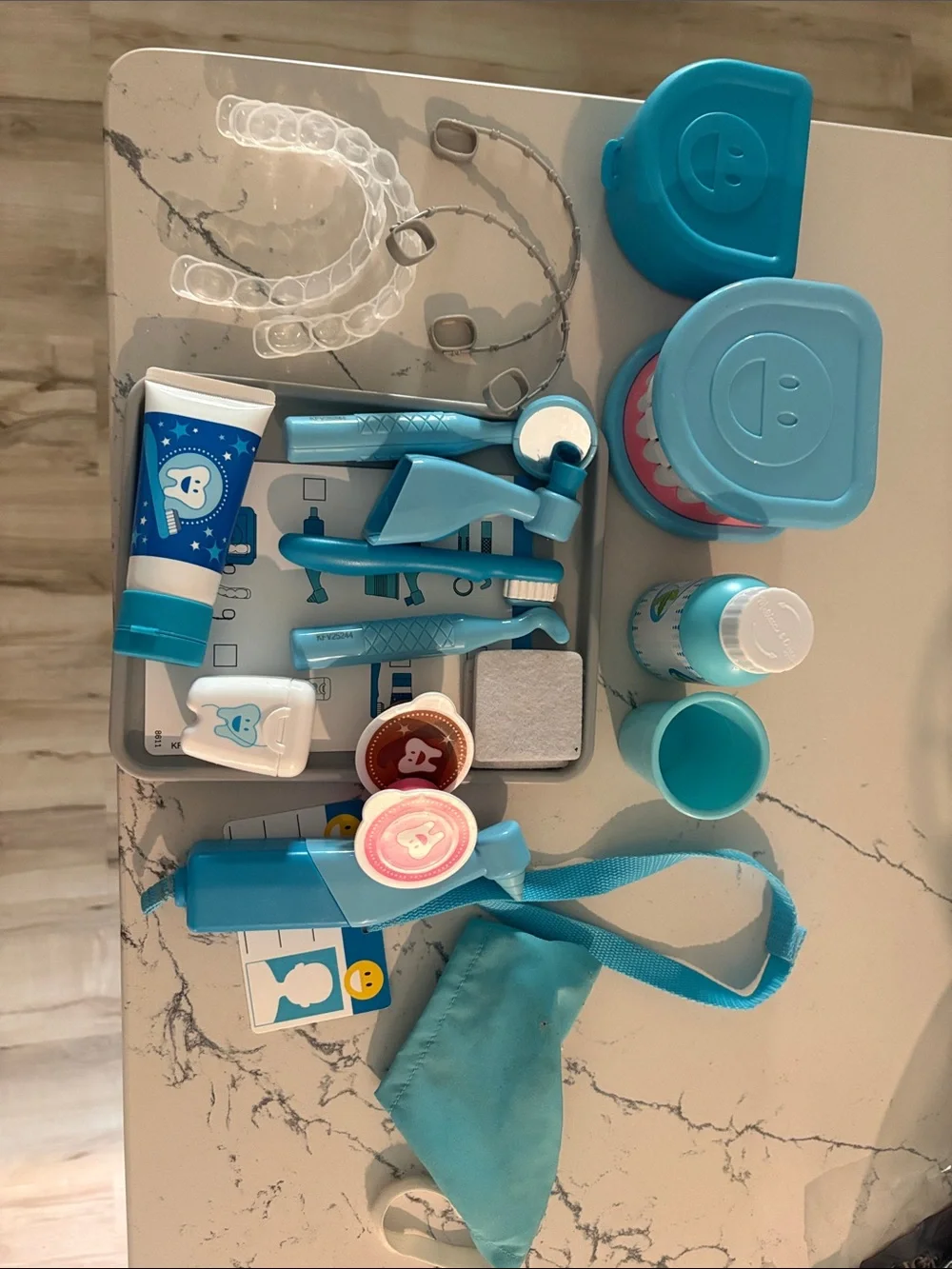 Melissa & Doug Blue Pretend Dental Care Playset